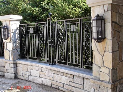 desain pagar rumah minimalis batu alam