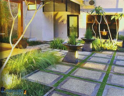 desain halaman rumah terbaru indah nyaman keluarga